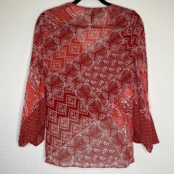 BCBG MaxAzria Nickelette Batik Printed 100% Silk Blouse XXS - Picture 6 of 7